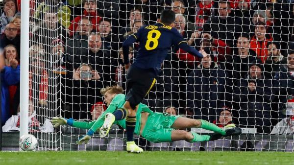 احتياطيو ليفربول يسقطون أرسنال بركلات الترجيح بعد تعادلهما 5-5 في كأس الرابطة الإنجليزية