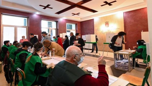انتخابات جورجيا.. نتائج متضاربة حول الفائز