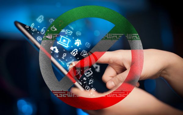 على خطى السياسة الإيرانية.. مليشيا الحوثي تحظر تطبيقات التواصل المرئي عبر تقنية الفيديو