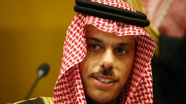 وزير الخارجية السعودية: ممارسات إيران تسببت في زعزعة الأمن