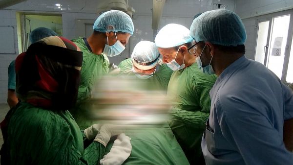 تعز.. استشهاد 3 مدنيين وإصابة 2 آخرين في قصف حوثي استهدف مسافرين 