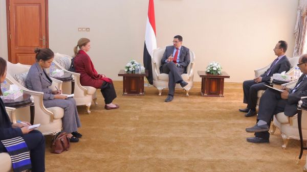الحكومة تجدد للأمم المتحدة موقفها بضرورة نقل مقر (اونمها) في الحديدة إلى مكان محايد