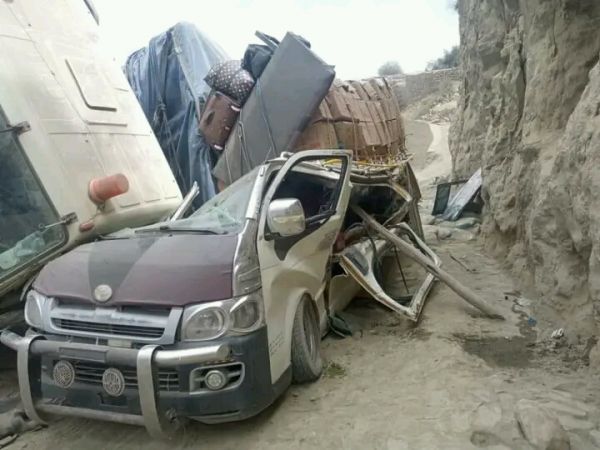 نجاة 10 مسافرين بأعجوبة جراء حادث سير مزدوج في طريق هيجة العبد 