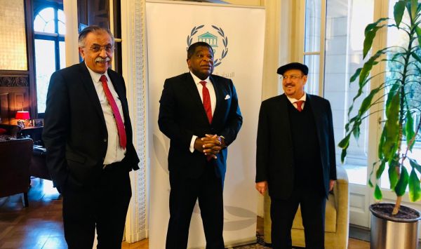 سلمه ملفاً باعتداءات الحوثيين ضد البرلمانيين.. البركاني يوقع بروتوكول تعاون مع الاتحاد البرلماني الدولي