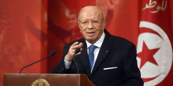 السبسي يدعو رئيس وزرائه لاحترام موقع الرئيس