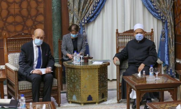 شيخ الأزهر لوزير خارجية فرنسا:  على الجميع وقف وصف الإرهاب بـ"الاسلامي" فورا 