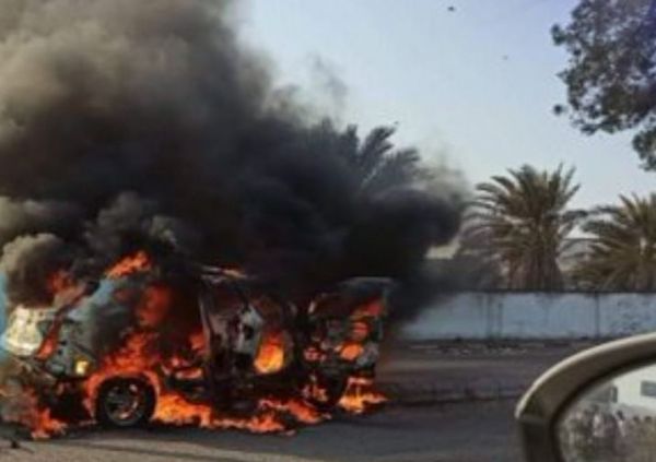استشهاد صحفية وإصابة زوجها بتفجير استهدف سيارتهما بعدن 
