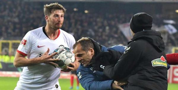الدوري الألماني..إيقاف قائد فرانكفورت7 اسابيع 