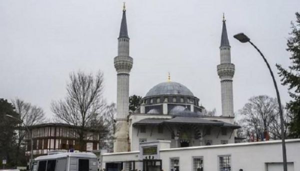 إرهاب ضد المسلمين.. اتهام 12 ألمانيا بالتخطيط لهجمات على مساجد