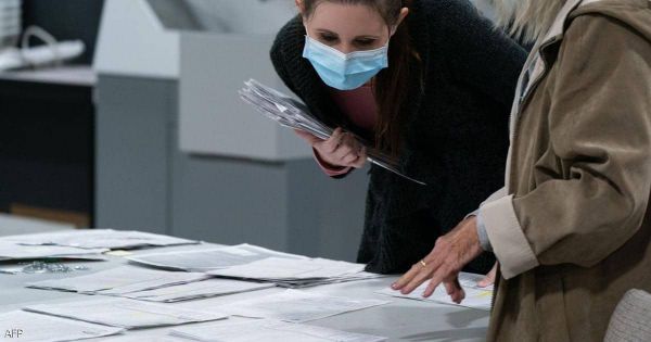 محكمة في بنسلفانيا ترفض طلبا بحجب آلاف الأصوات عبر البريد