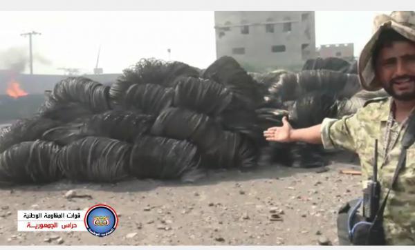 المليشيات الحوثية تحرق مخازن ومستودعات المؤسسة العامة للكهرباء بمدينة الحديدة قبيل فرارها - «فيديو»