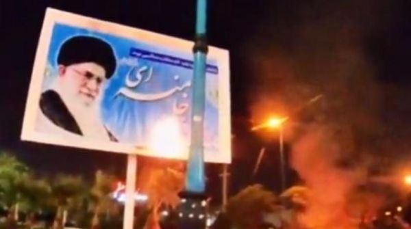 إيران: حكم ثان بالإعدام على خلفية الاحتجاجات