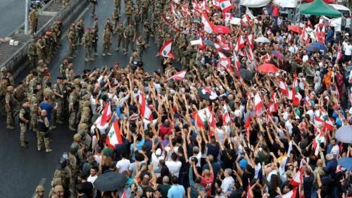 لبنان.. المتظاهرون يمنعون البرلمان من الانعقاد