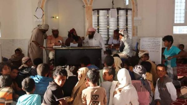 أوقاف الحديدة يكرِّم الفائزين بمسابقة القرآن الكريم والحديث الشريف بالخوخة