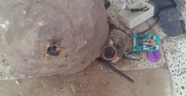 هندسية المشتركة تنزع عبوات ناسفة زرعها الحوثيون في مناطق ساحلية بتعز