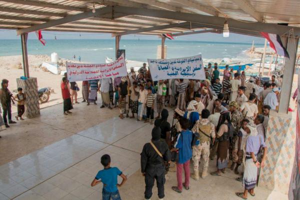 100 شهيد وجريح من الصيادين اليمنيين ضحايا اعتداءات سفينة إيرانية.. ومطالبات بردعها