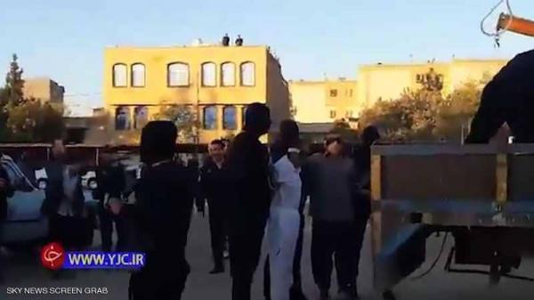 إعدامات على الملأ في إيران