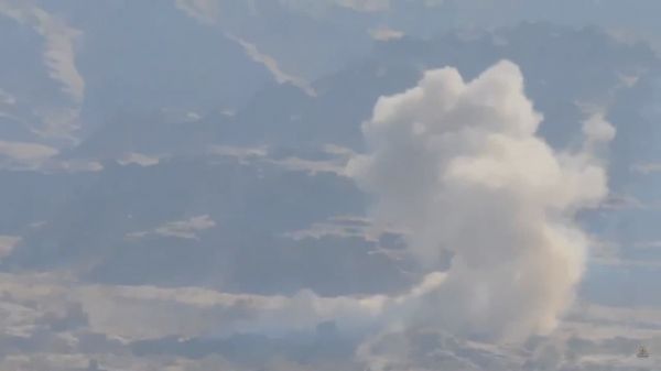 مواقع مليشيا الحوثي تتعرض لقصف مدفعي عنيف في جبهة صرواح