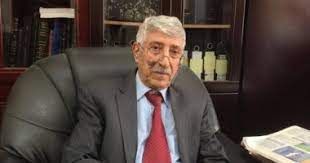 المقالح.. فارس يترجل تاركًا شرارة الثورة في إرث ثقافي خالد