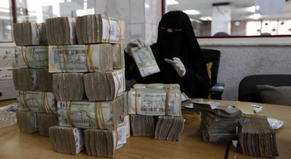 البنك المركزي: 450 ريالا يمنيا للدولار و120 ريالا للسعودي ونحذر من المضاربات العكسية