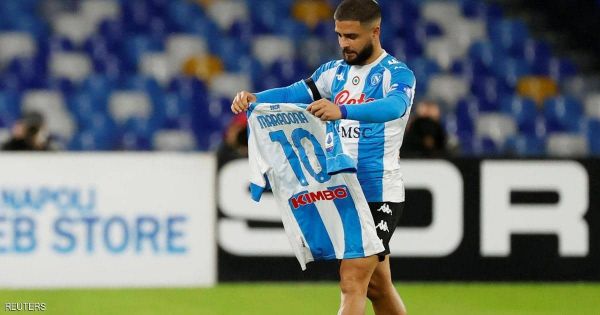 نابولي يكرم مارادونا.. برباعية في شباك روما