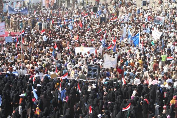 بيان الساحل الغربي يفوض القوات المشتركة تحرير الحديدة وموانئها