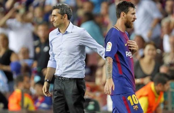 مدرب برشلونة: وجود ميسي في المركز الخامس أمر سخيف