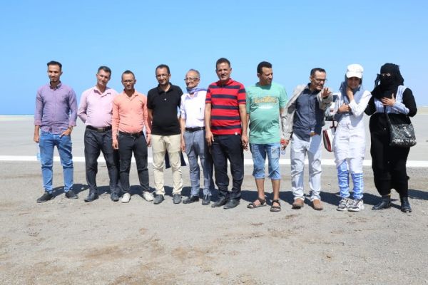 أشادوا بالمنجزات الحيوية للمدينة‏.. إعلاميون وناشطون يزورون ميناء ومطار المخا الدولي 