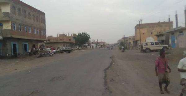 الحوثيون يجددون قصف سكان حيس بقذائف "آر بي جي" ومدفعية