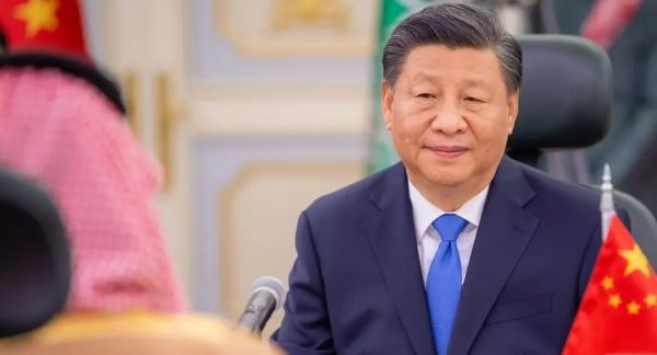 رئيس الصين: زيارتي للسعودية تفتح عصرا جديدا للعلاقات مع العرب