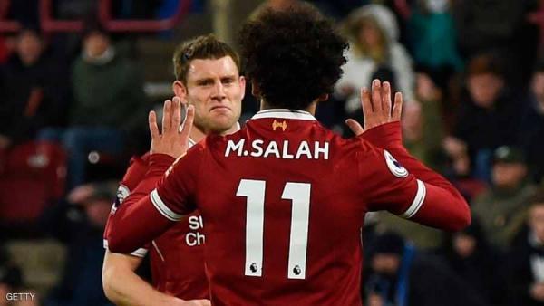صلاح يحصد جائزة جديدة ويهديها لزميل