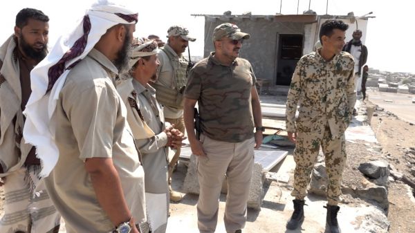 فيديو+صور| العميد طارق صالح يتفقد أوضاع المواطنين في مديرية ذو باب المندب ويطّلع على سير العمل في الطريق الدولي الساحلي