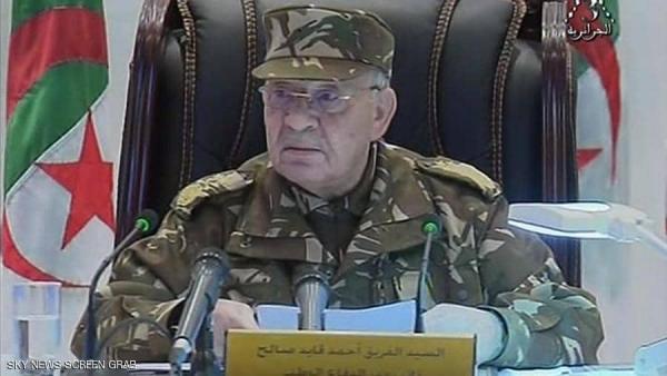 قائد الجيش الجزائري : الشعب اختار الرجل المناسب والمحنك رئيسا