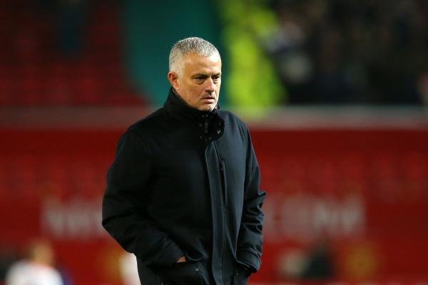 مان يونايتد يعلن رحيل مورينيو بعد بداية سيئة للفريق في الدوري