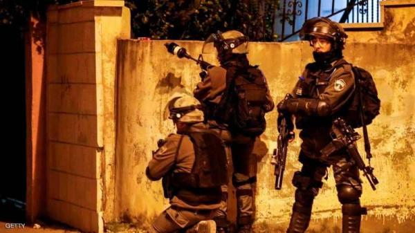جنود الاحتلال الإسرائيلي يقتلون فلسطينيا بالضفة