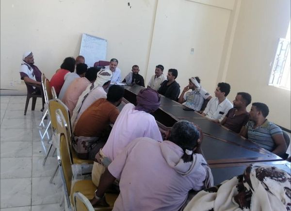 الزُريقي: السلطة المحلية بالمخا لن تتهاون في ضبط أي مخالفات تمس مصلحة المواطن