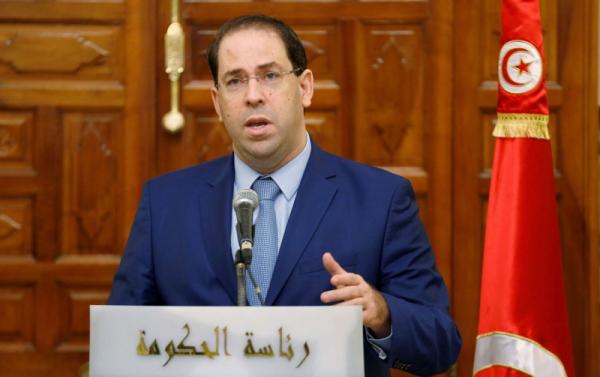 رئيس الحكومة التونسية يعد بانفراج الأوضاع الاقتصادية