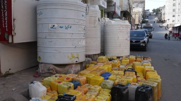 ترتيبات لاستئناف ضخ مياه الشرب من الآبار في خطوط التماس بتعز