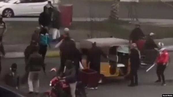 العراق.. تفاصيل الهجوم المسلح على متظاهرين في كربلاء