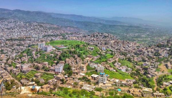 فيما أبقى الحالات التابعة للمليشيا.. الغذاء العالمي يقصي آلاف المستفيدين من المساعدات في إب 