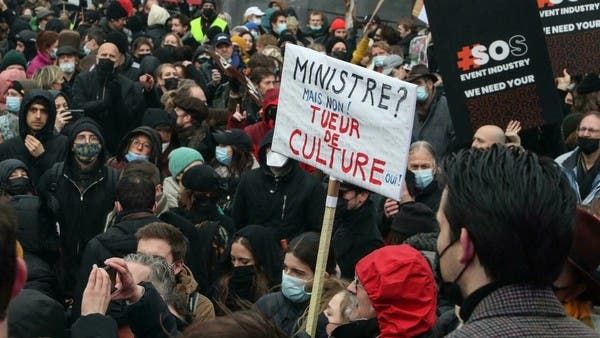 تظاهرة حاشدة ببروكسل رفضاً لإغلاق قاعات العروض بسبب كورونا 