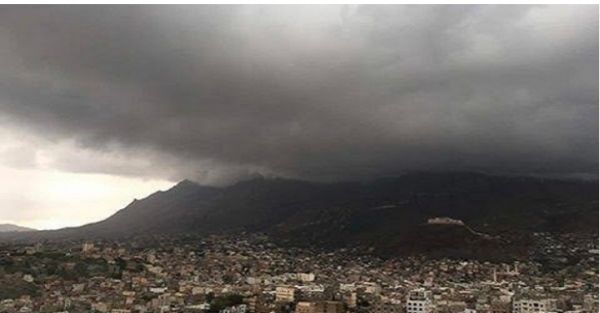في ظاهرة نادرة.. الأرصاد يتوقع استمرار هطول أمطار متفاوتة الشدة على العديد من المحافظات