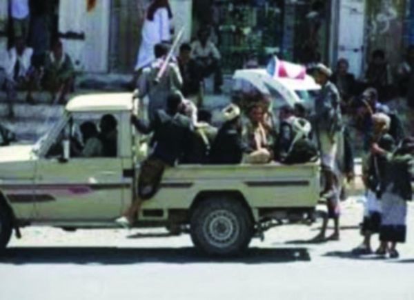 اعتقالات حوثية لشباب في إب ادانوا جريمة قتل "ختام العشاري"