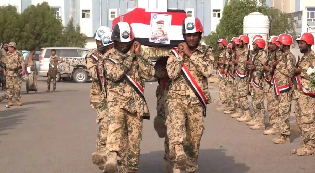 فيديو| المقاومة الوطنية تشيّع شهيدها البطل مرزوق المكزمي
