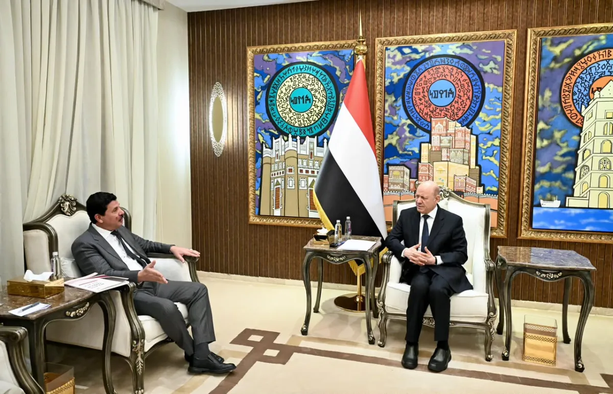 العليمي: محاسبة مرتكبي الانتهاكات جزء من معركة استعادة مؤسسات الدولة