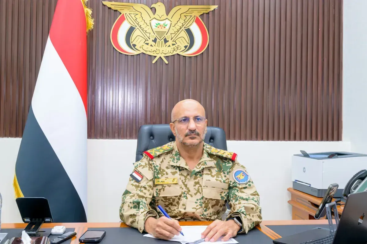 طارق صالح لأبطال القوات المسلحة من منتسبي المقاومة الوطنية: ما جرى جولة في معركة استعادة الجمهورية.. كونوا جاهزين لما سيأتي من توجيهات